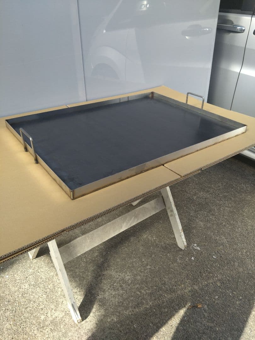 極厚 ６ミリ 鉄板 ７５０✕５５０ バーベキュー イベントに最適 持ち手付き