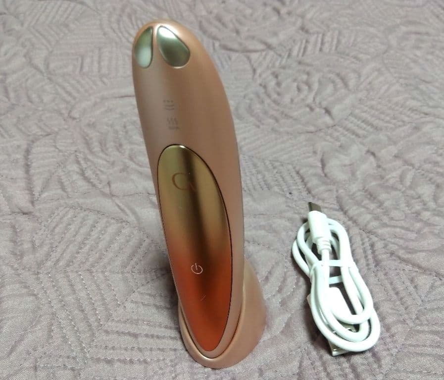 一度使用　ヤーマン　EMS美顔器　クリアージュアイリフトCR-01　CREAGE