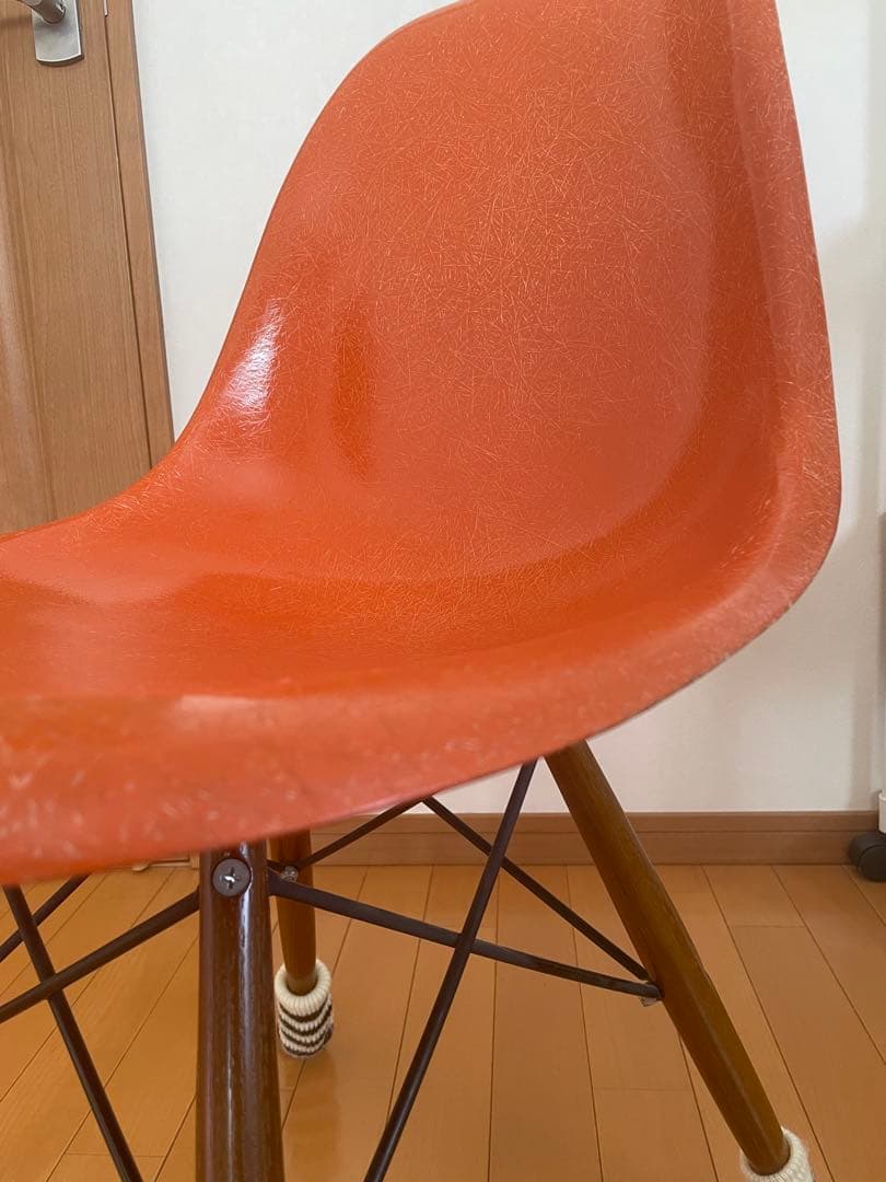 イームズ　イス　オレンジ　脚無し