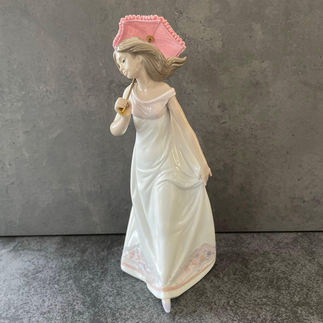 訳有り特価！リヤドロ会員限定品『春の光の中で』