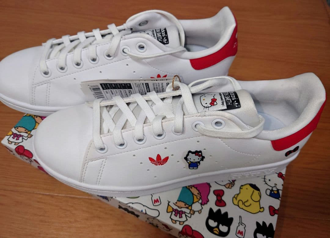 アディダス　スタンスミス　 キティ　２５．０