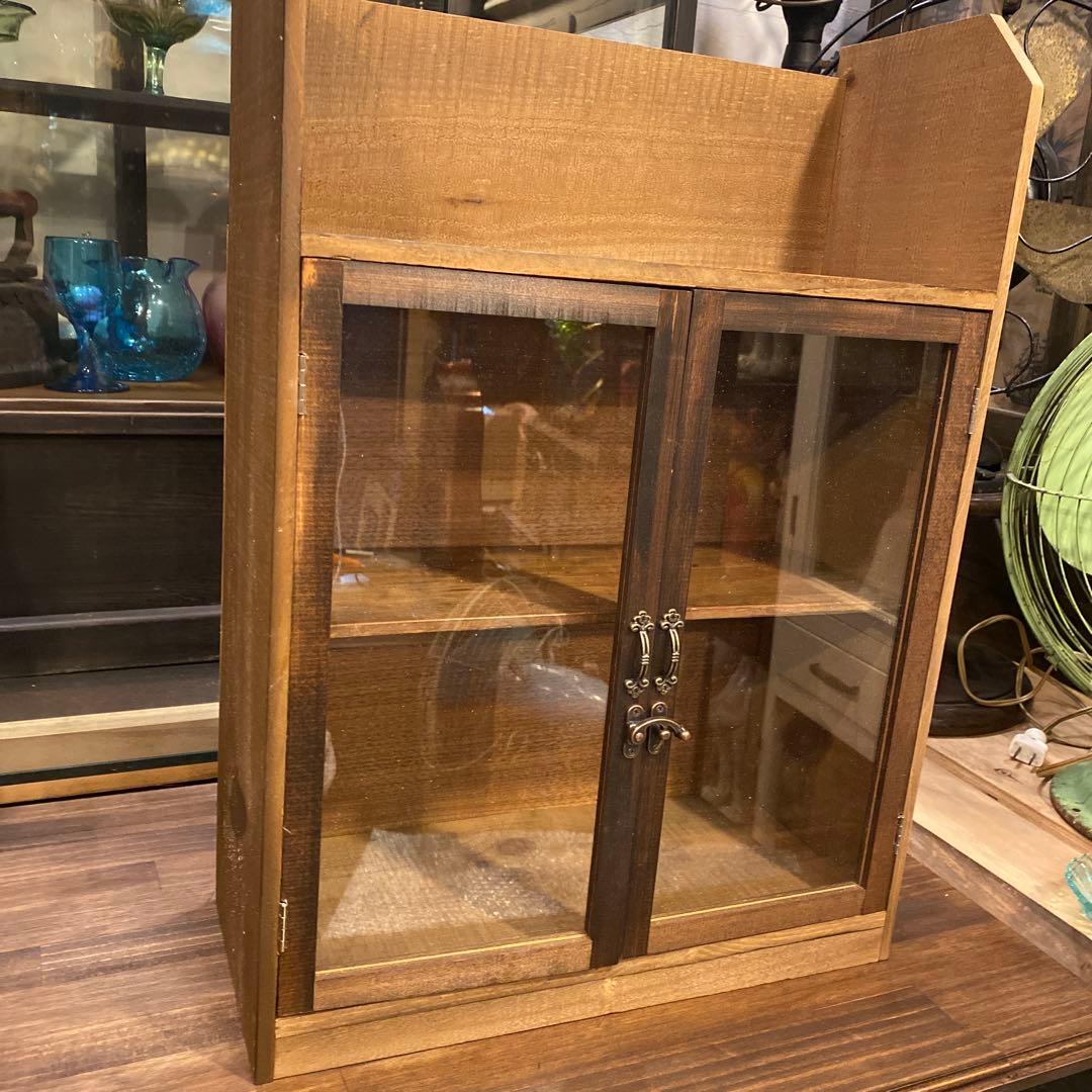 レトロ風キャビネット