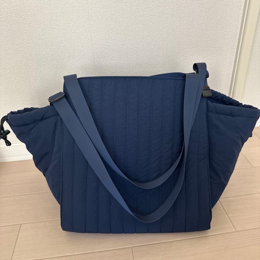 ソルプレーサ　キルティング マザーズバッグ Mサイズ ネイビー　SOLPLASA