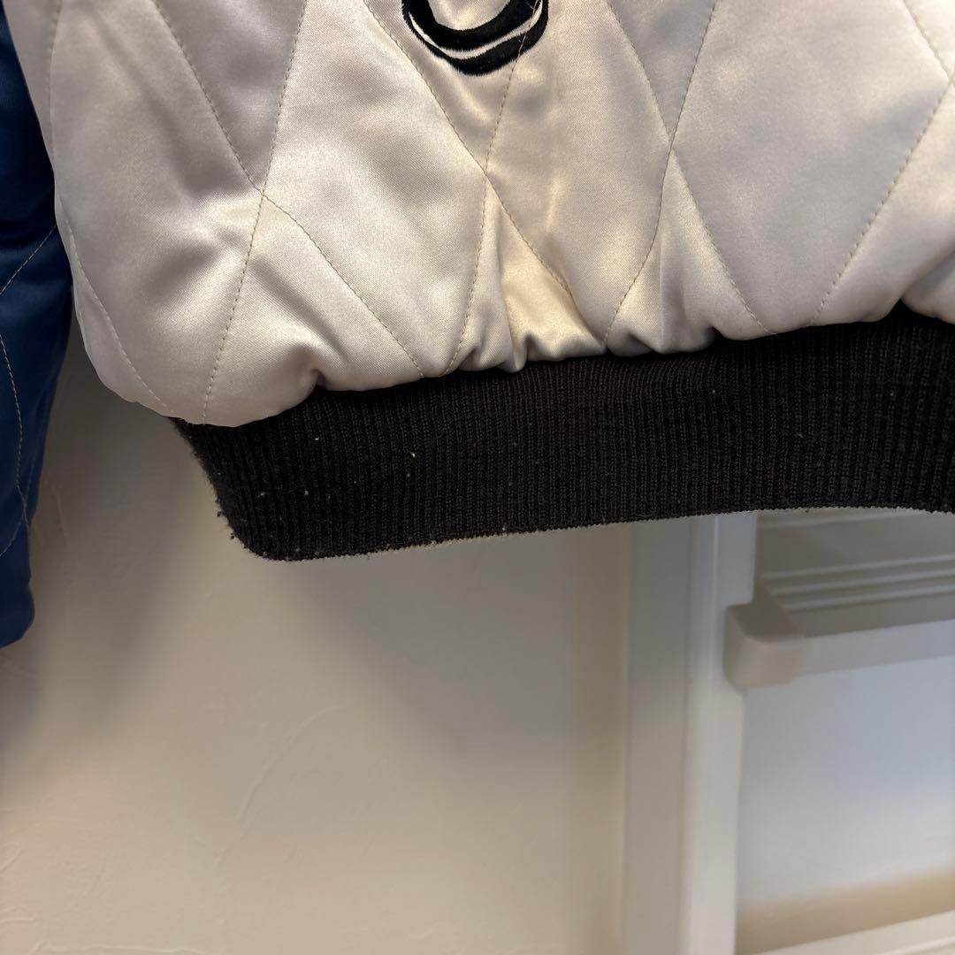 東洋エンタープライズ　虎とドラゴン刺繍 ベルベットスカジャン