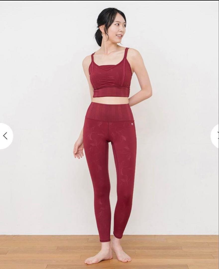 【美品】ラバ　sukala ヨガウェア