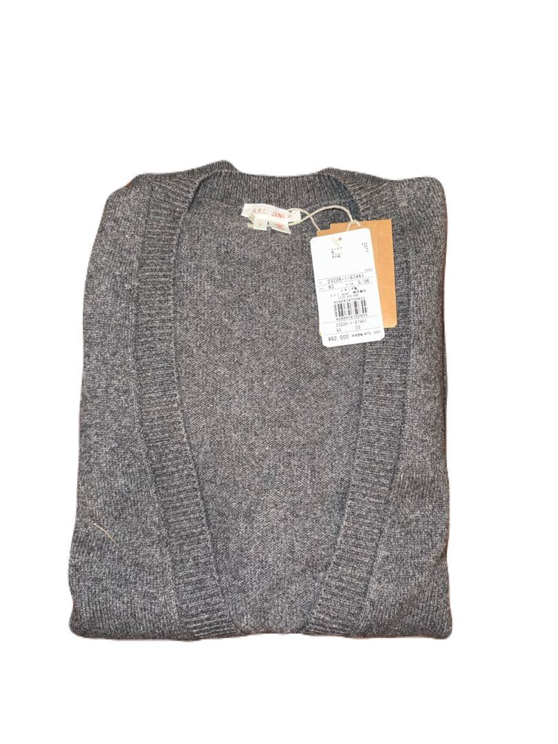 APC カーディガン（新品タグ付き）値下げ済み