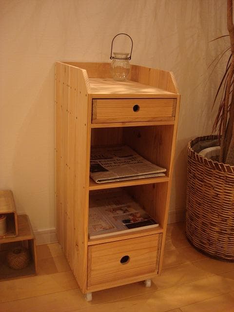 gokko★送料込み★★丸穴引き出し付き木製キャスターワゴン②