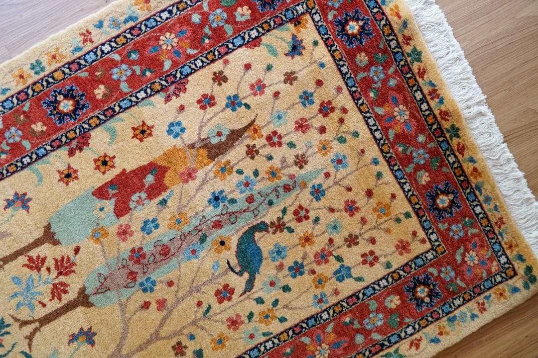 ペルシャ絨毯 バラミン産