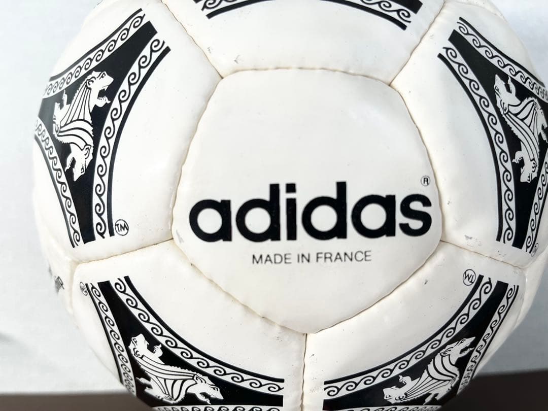 adidas Wカップ公式ボール　イタリア大会　1990年　アディダス