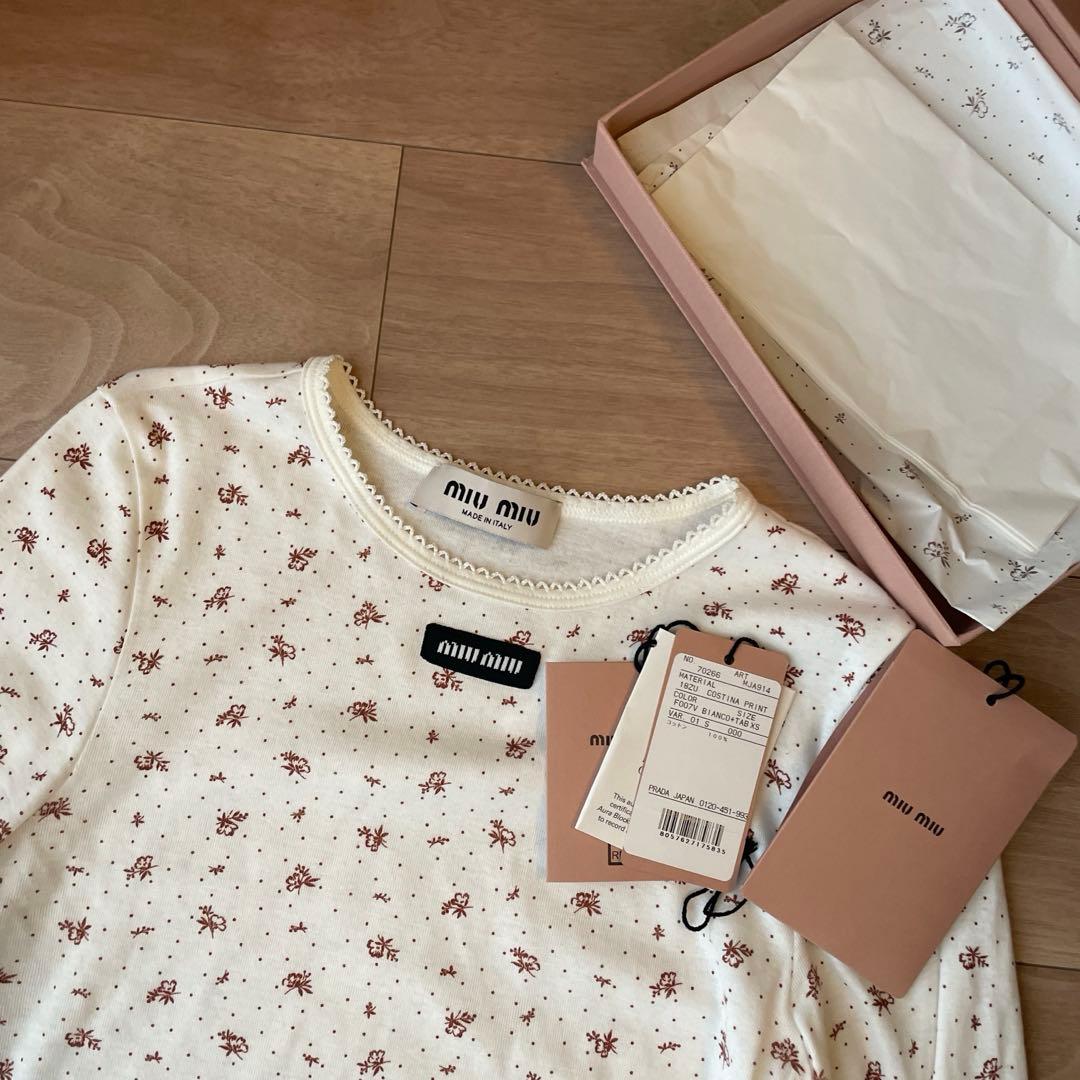 ミュウミュウ MIUMIU 国内購入　新作リブ編み ジャージー ドレス　ホリデー