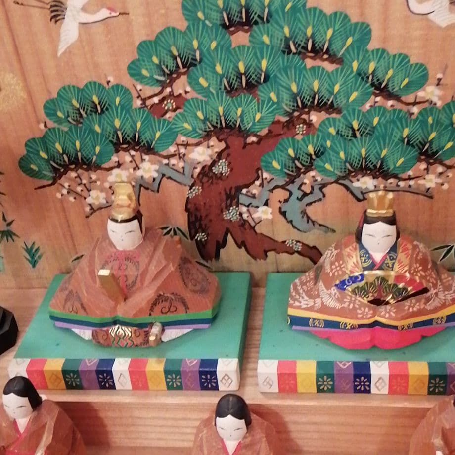 奈良一刀彫り雛人形