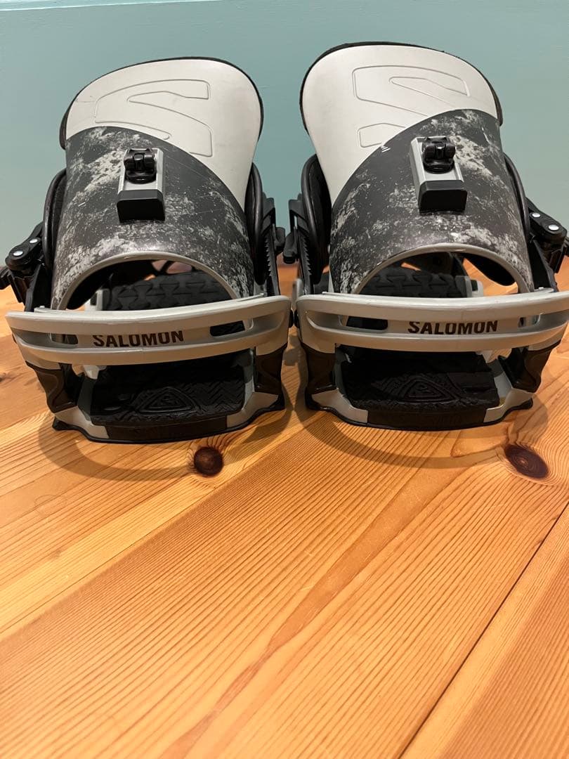 美品　SALOMON TRIGGER Mサイズ　サロモン