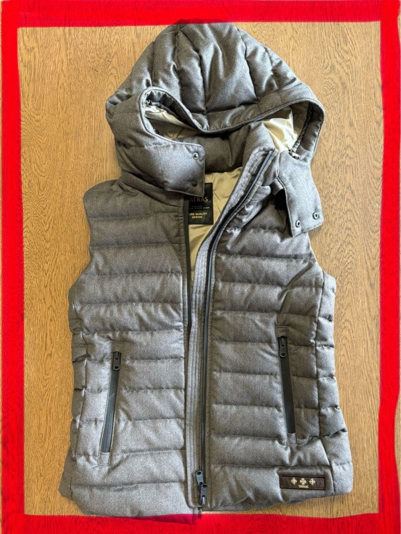 TATRAS ダウンベスト グレー　02