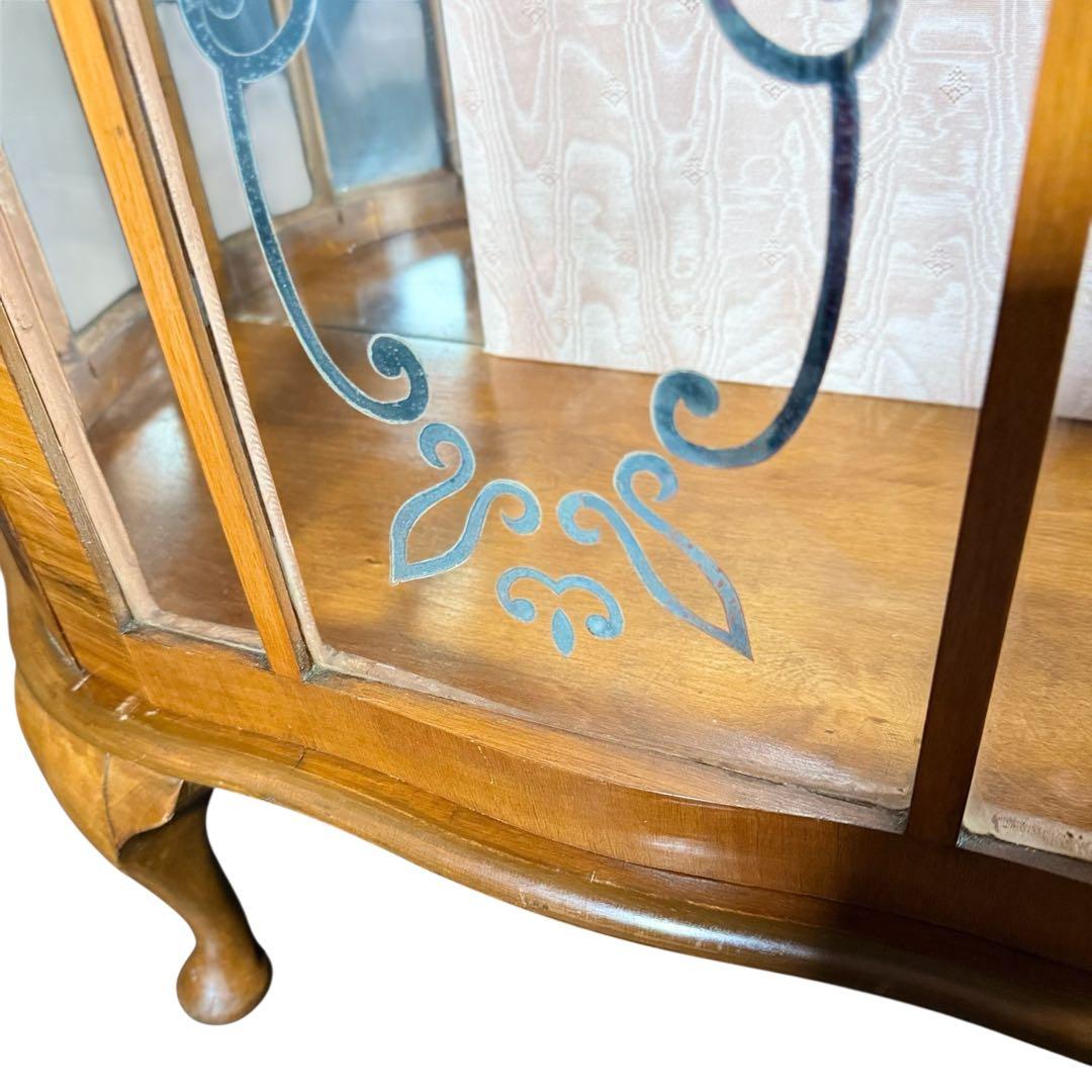 HR839 【英国アンティーク】ハーフムーン　キュリオケース　３面彩光　鍵付き