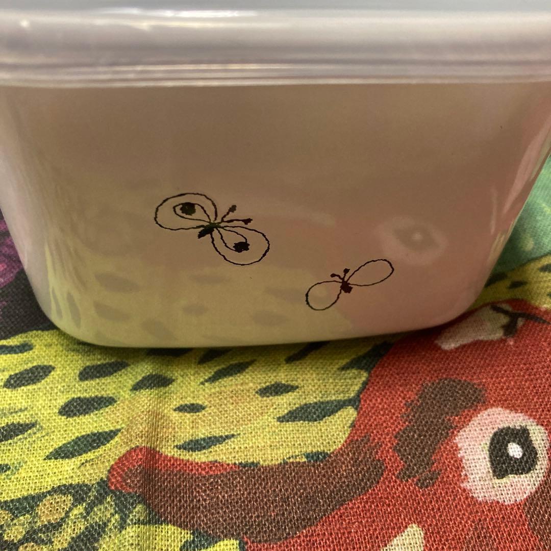 (新品・貴重)ミナペルホネン容器