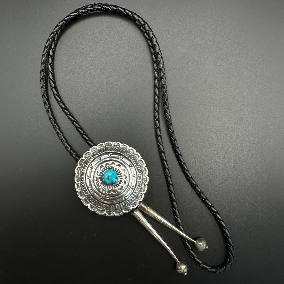 Navajo Gilbert Tomスタンプワーク ボロタイ
