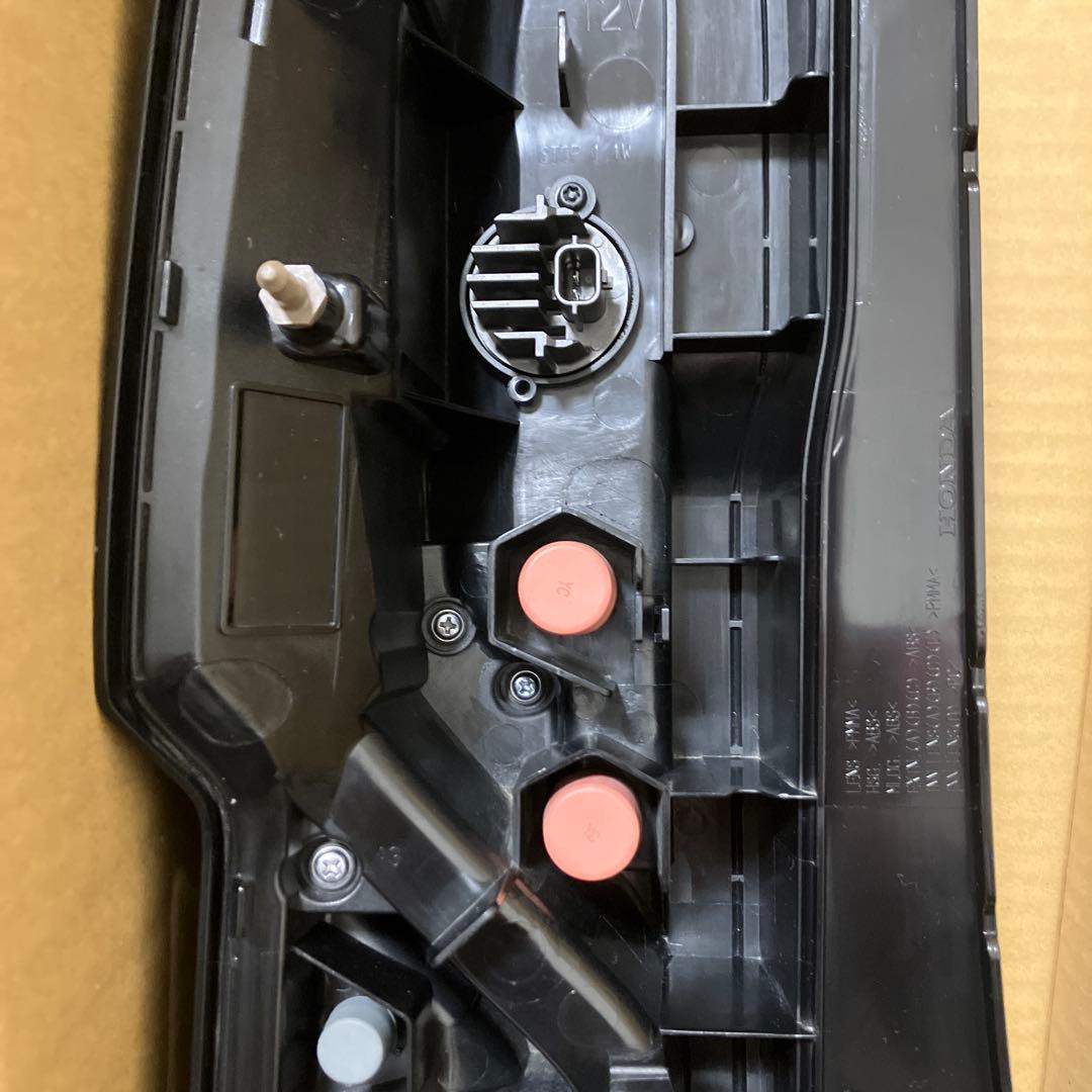 NBOX　カスタム　JF3　右テール　純正　N-BOX　ICHIKOH　D186