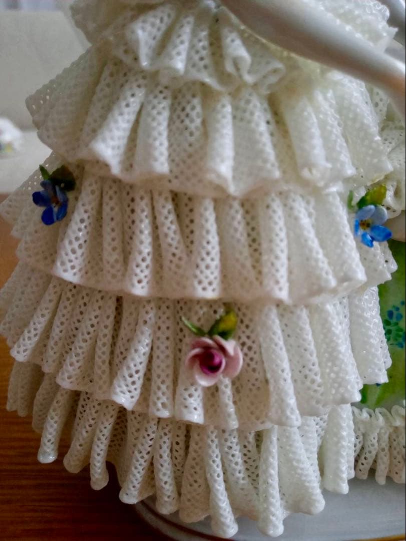 ドレスデン　フィギュリン　チューリンゲン　陶器　人形　ドイツ　レース人形