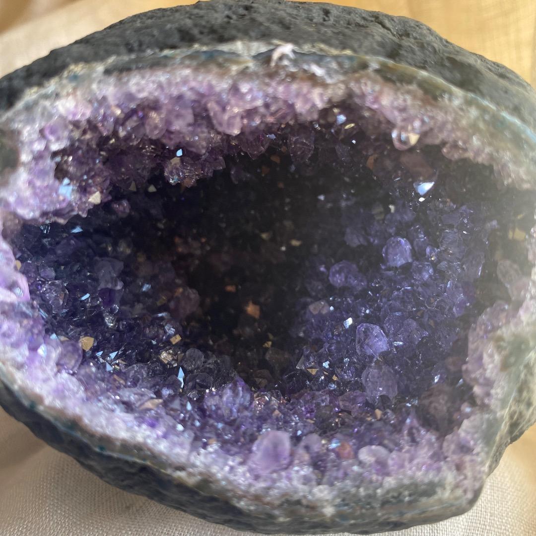 希少!アメジストドーム　台座付き　ウルグアイ産 5A grade