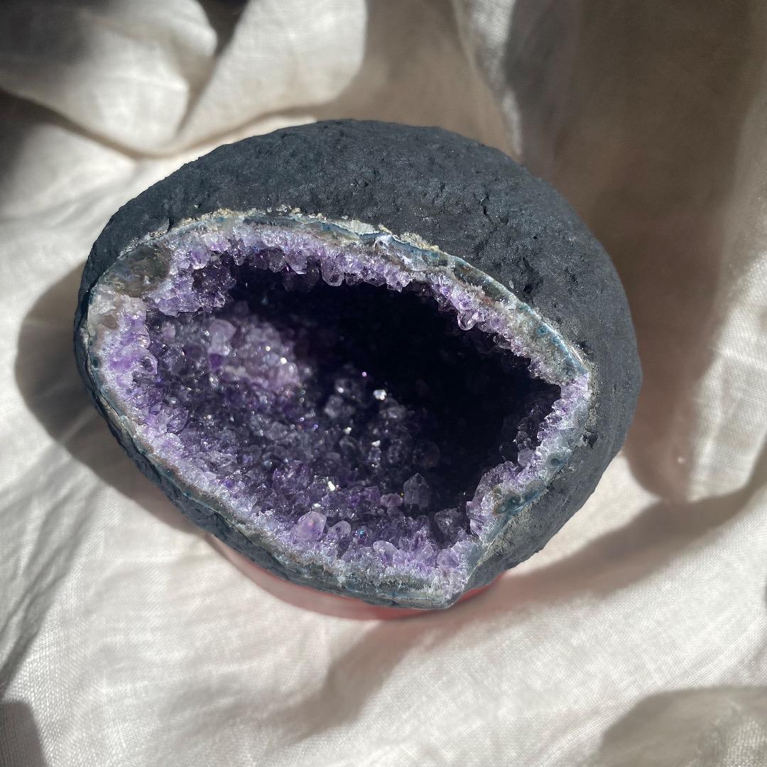 希少!アメジストドーム　台座付き　ウルグアイ産 5A grade