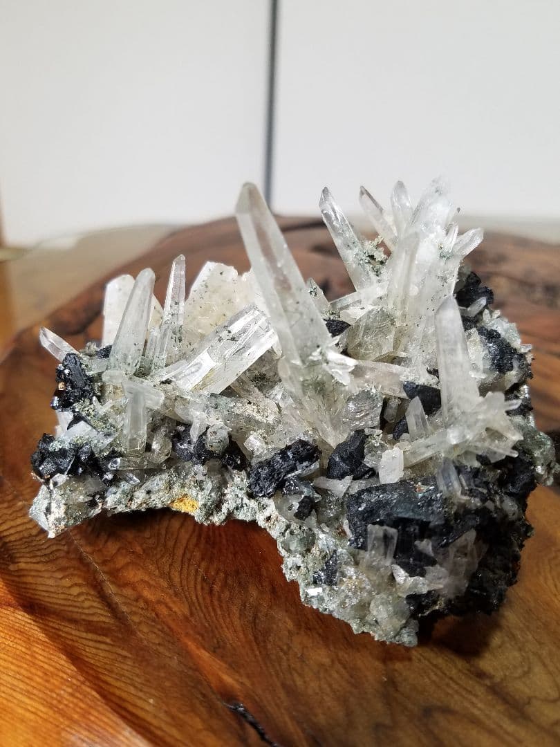 ネパール　ガネーシュヒマール産クローライト&ブラックトルマリン