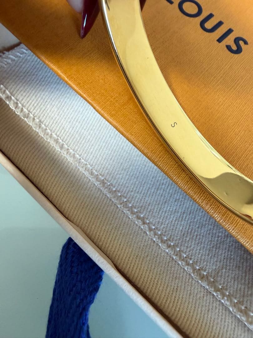 ルイヴィトン リジッド ナノグラム ストラス ブレスレット ゴールド バングル