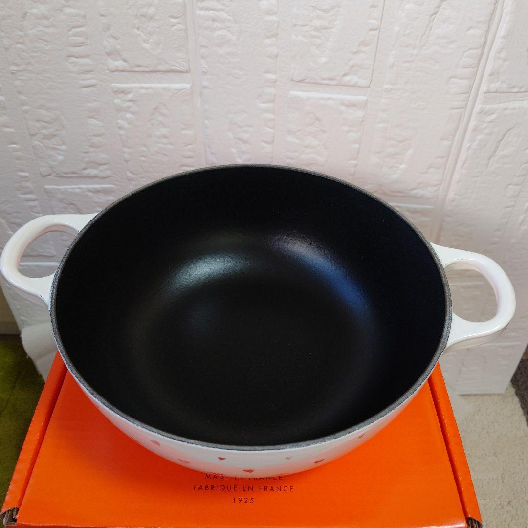 限定品 ル・クルーゼ マルミット 22cm バレンタインコレクション