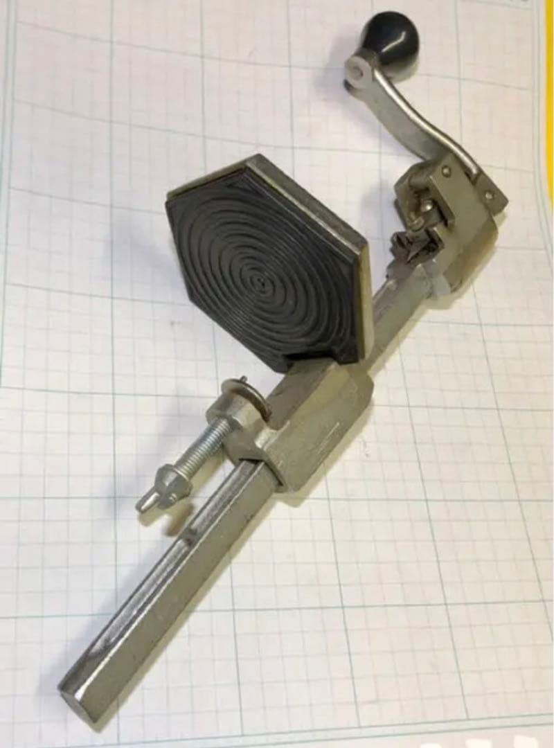 缶オープナー　手動缶切り　エドランド