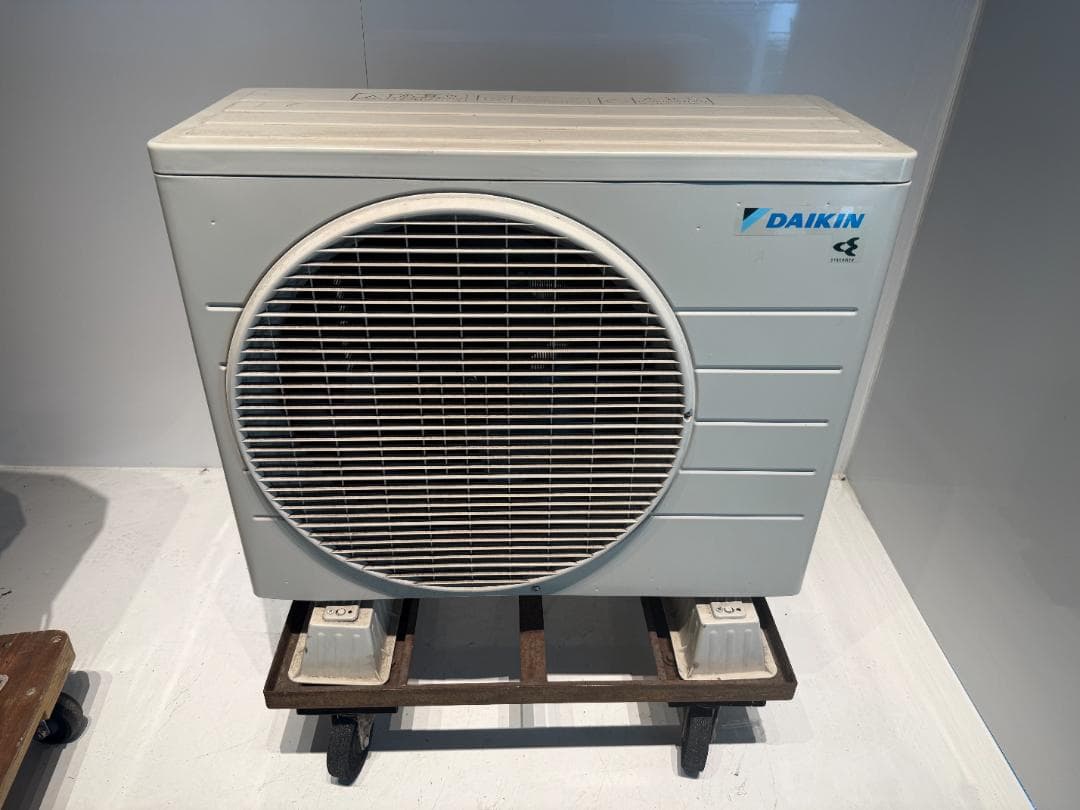 202　DAIKIN　2022年製エアコン　6～8畳用