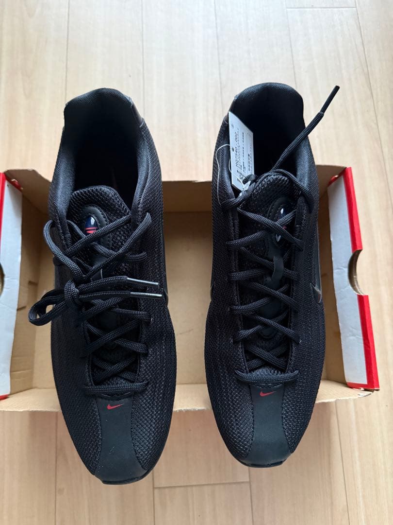靴 NikeShoxZBlack/UniversityRedBlack 28cm