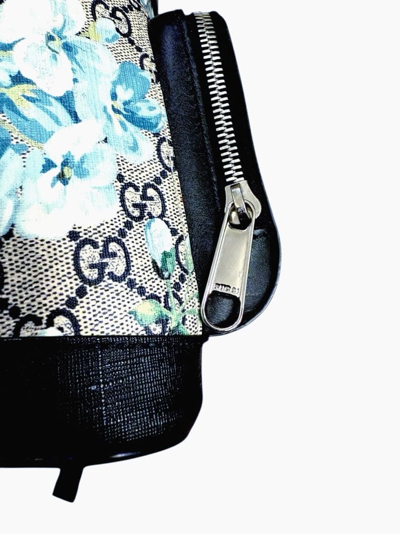 GUCCI グッチ　フラワープリント ショルダーバッグ　バッグパック