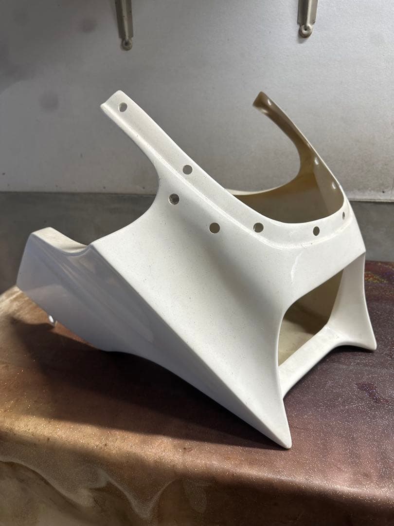 Kawasaki GPz900R アッパーカウル