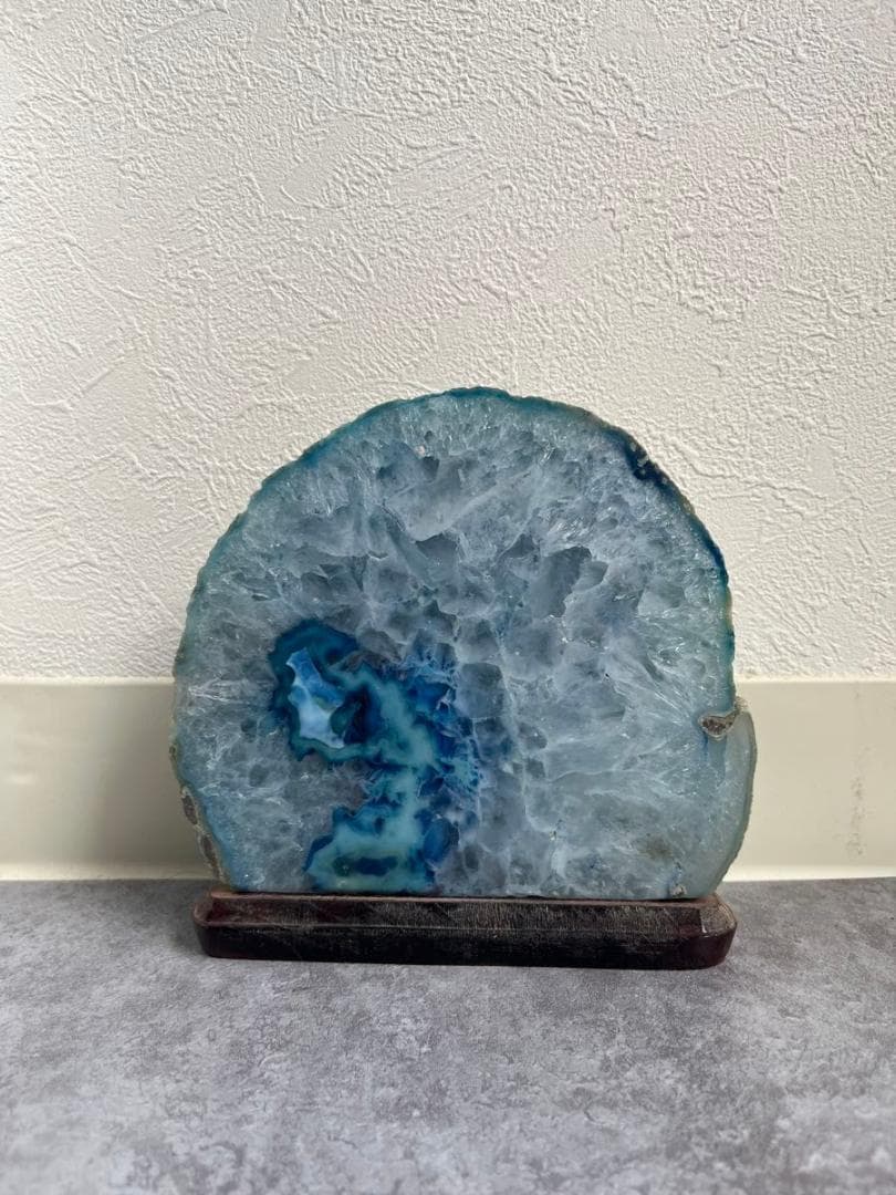 青色アゲート置物 木製台座付き