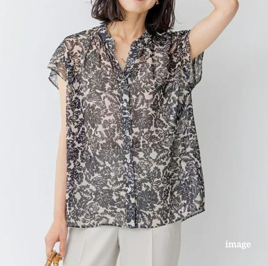 ◇aki様・専用◇23区 ボタニカルプリント スキッパー ブラウス 38