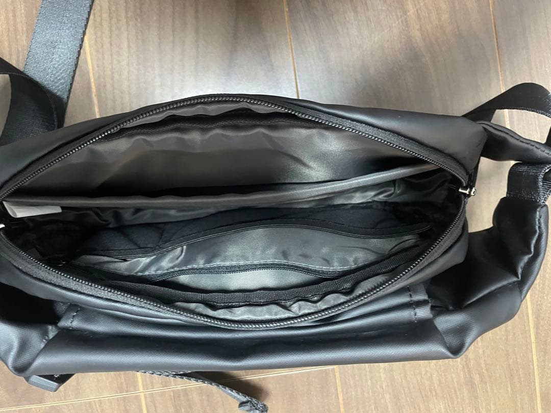 NIID URBANATURE ボディバッグ レザー