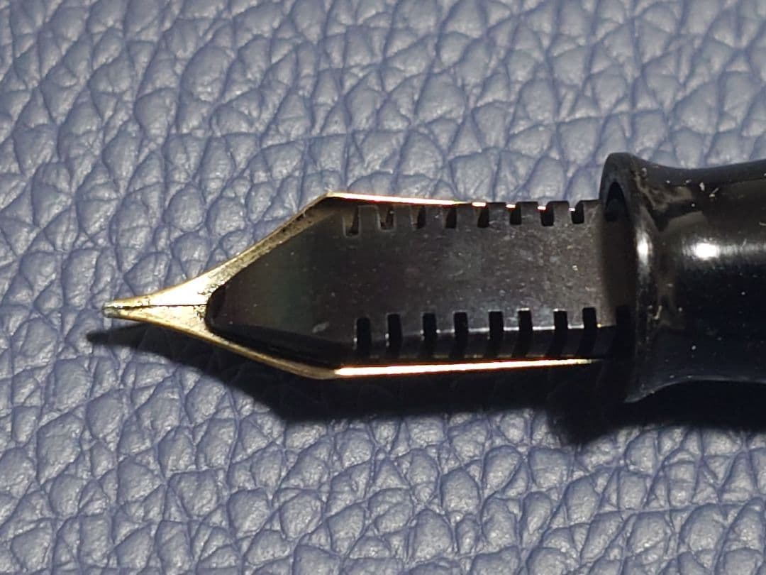 【ヴィンテージ万年筆】パーカー　バギュマチック　ブルーダイヤ