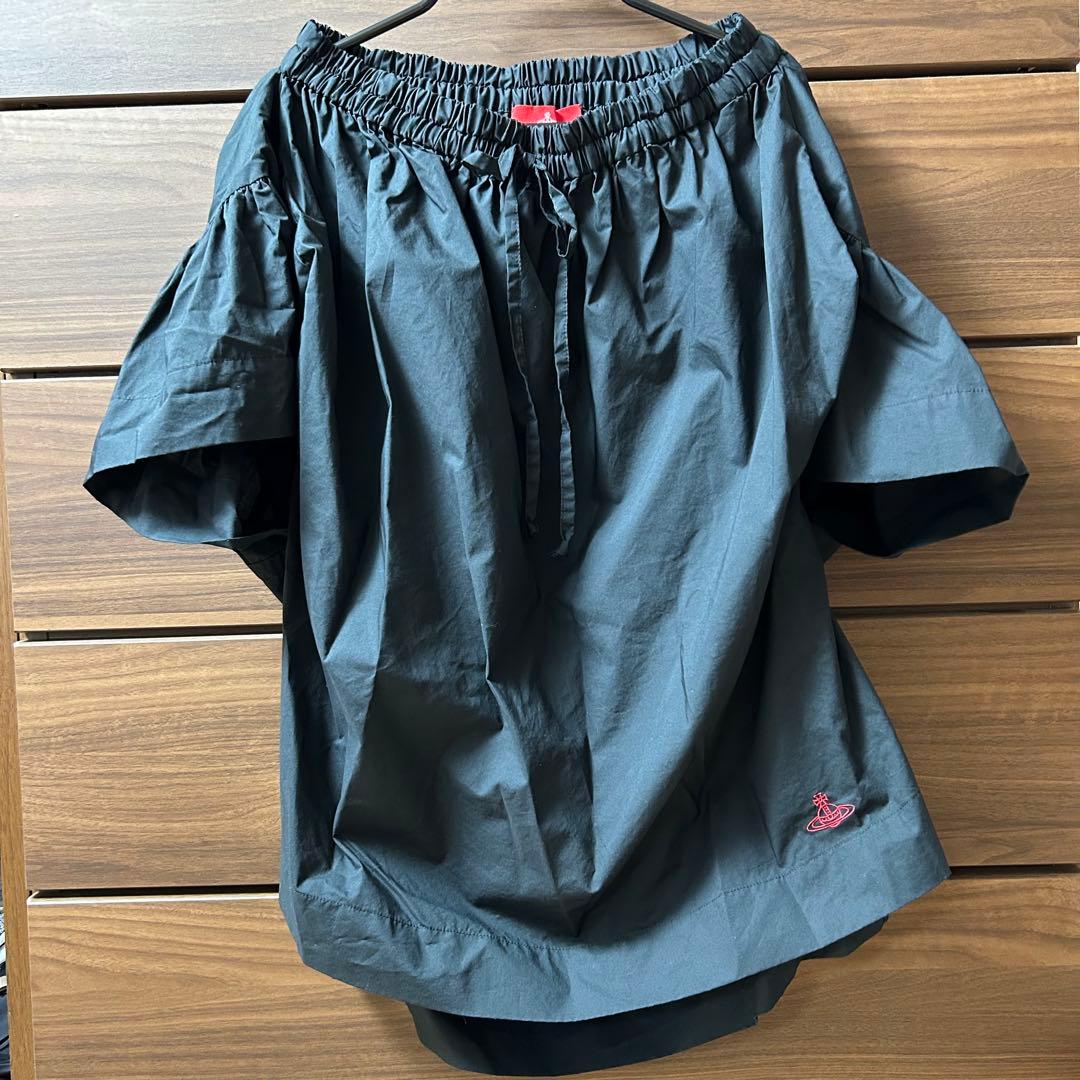 新品　ヴィヴィアン Vivienne　シャツ　刺繍ブラウス　黒