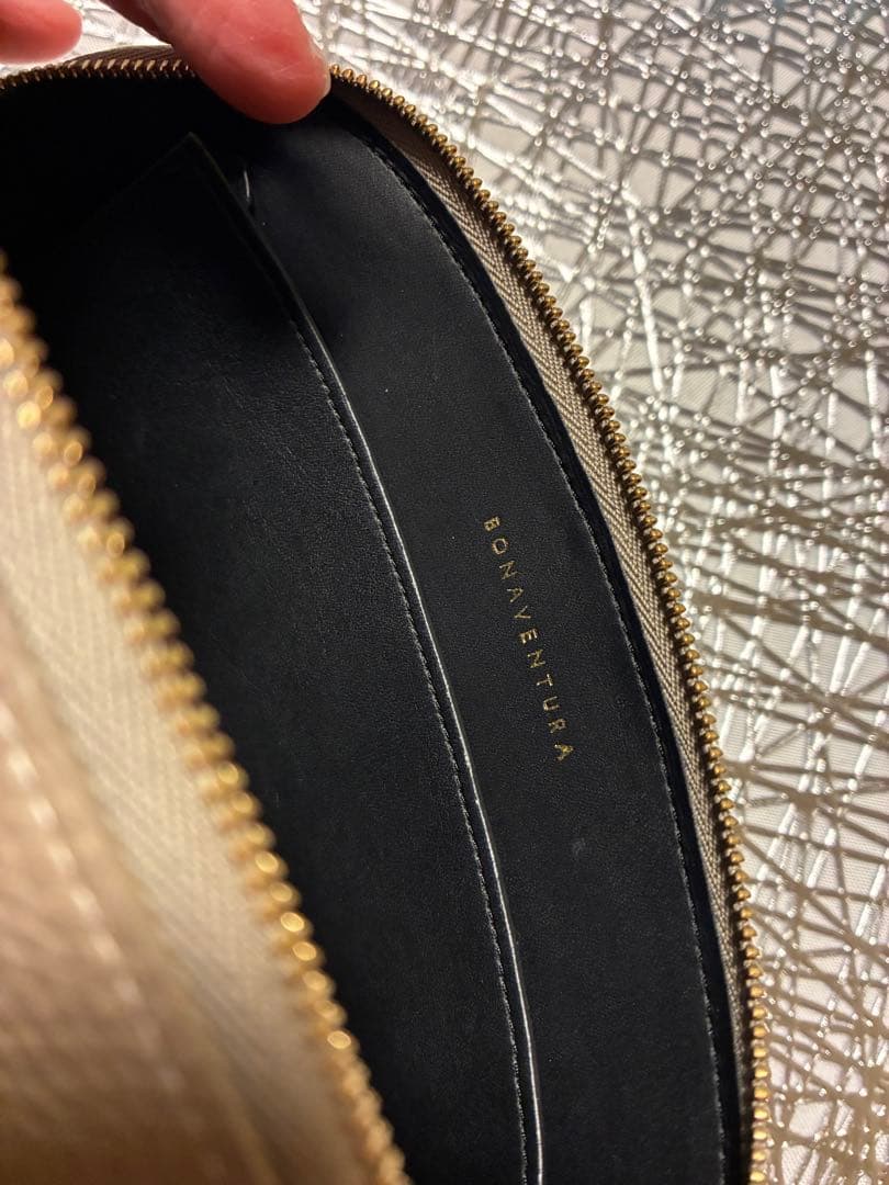 お値下げ　ボナベンチュラ　コスメティックポーチ シュリンクレザー（ラージ）　美品