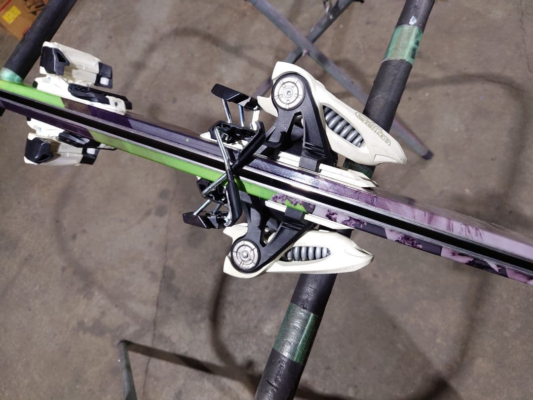 SALOMON Q105 181cm, Marker GRIFFON　パウダー