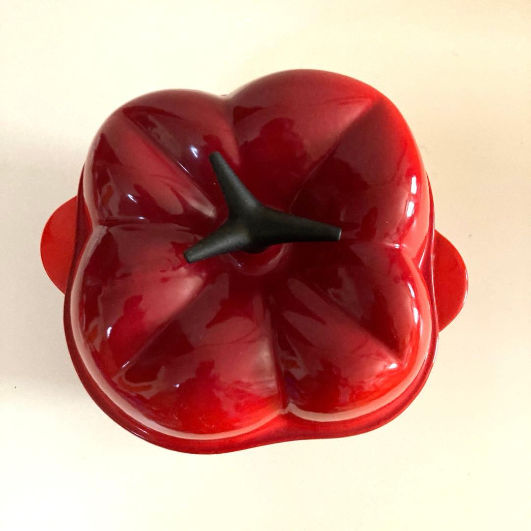 ル・クルーゼ　パプリカ　鍋