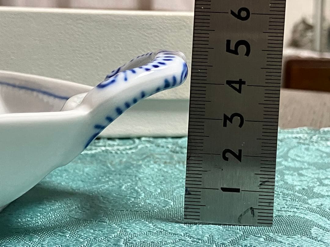 ロイヤルコペンハーゲン ブルーフルーテッドハーフ　リーフ型ディッシュ