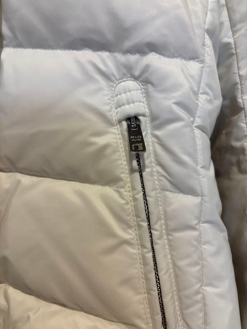 K*様 PRADA プラダ ダウンジャケット 三角プレート