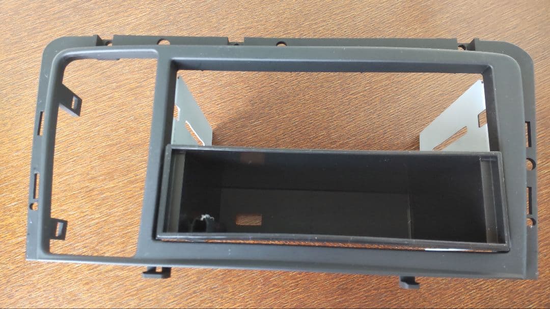 ボルボ　VOLVO V70(SB後期)　カーナビ取付キット　オーディオパネル