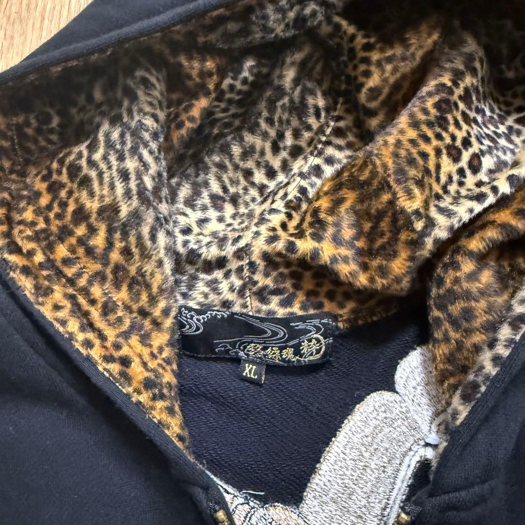 【美品】絡繰魂 粋　XL 現行品　虎刺繍　パーカー