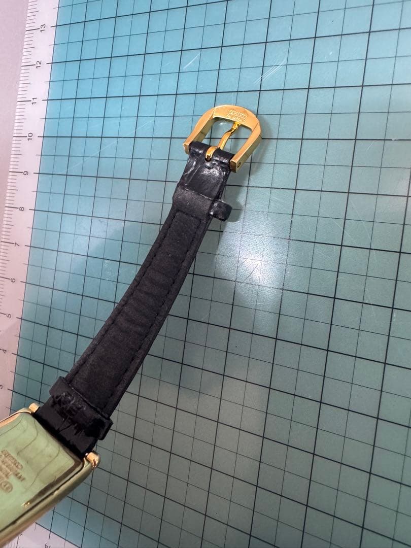 SEIKO セイコー EXCELINEレディース ゴールド 2F50-6280