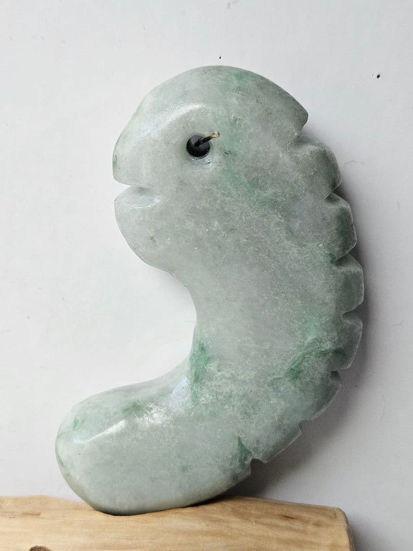 勾玉前頭孔　縁起　　　　　獣形　薙鎌 翡翠勾玉