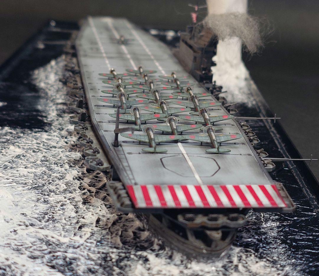 タミヤ　日本海軍　航空母艦　信濃　1/700　プラモデル完成品　ジオラマ