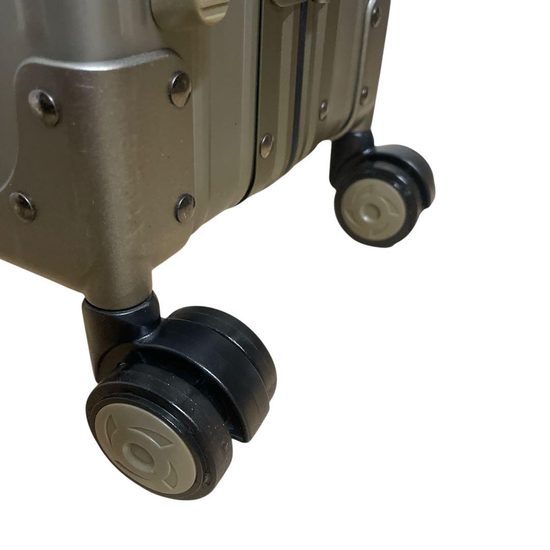 ネオキーパー アルミスーツケース 2～4泊向け 38L neo keeper