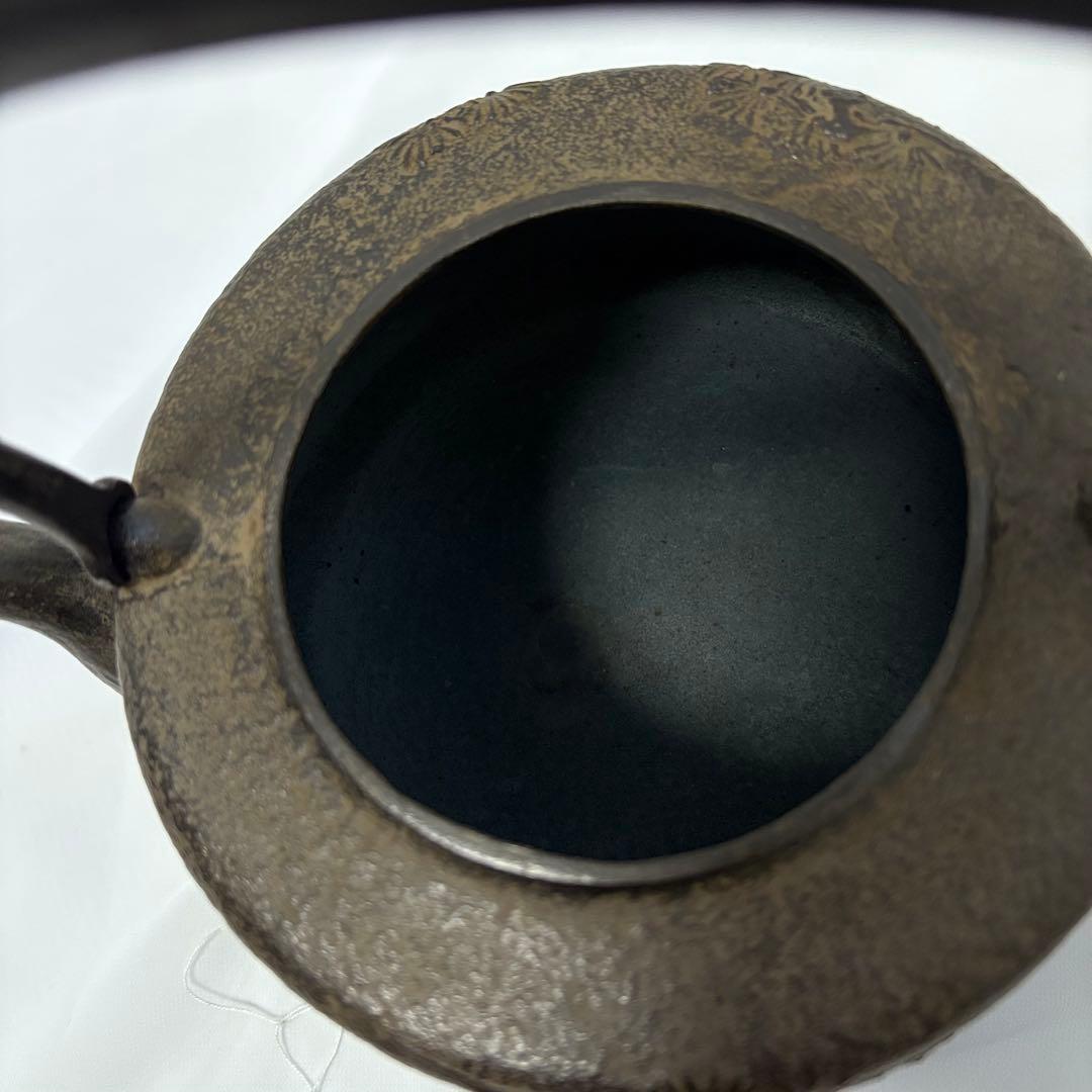 南部鉄器　鉄瓶　岩戸賢一郎作　鉄瓶　角万代松　1.2L 馬　伝統的工芸品　岩手県