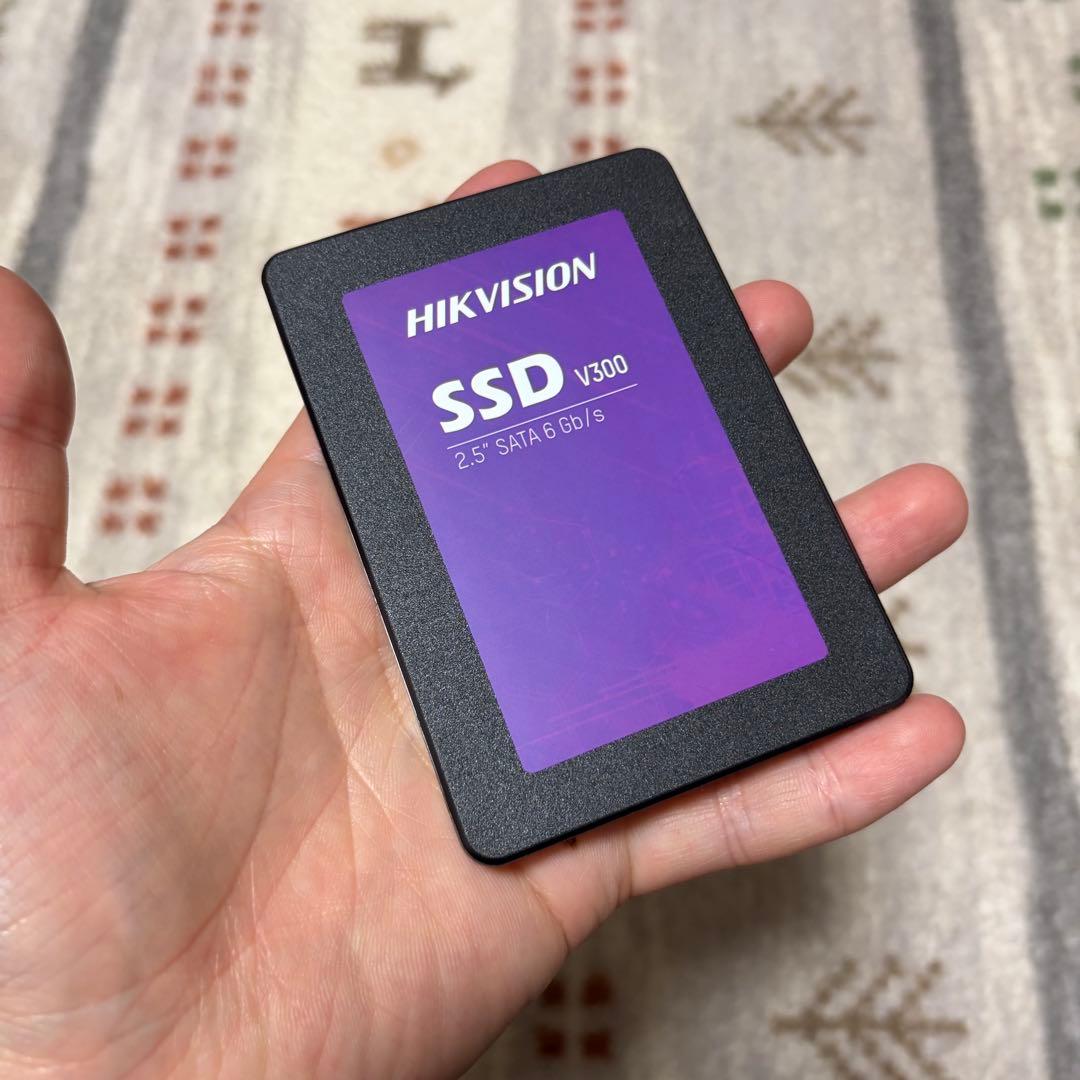 2.5インチ SSD 1TB HIKVISION SSD V300